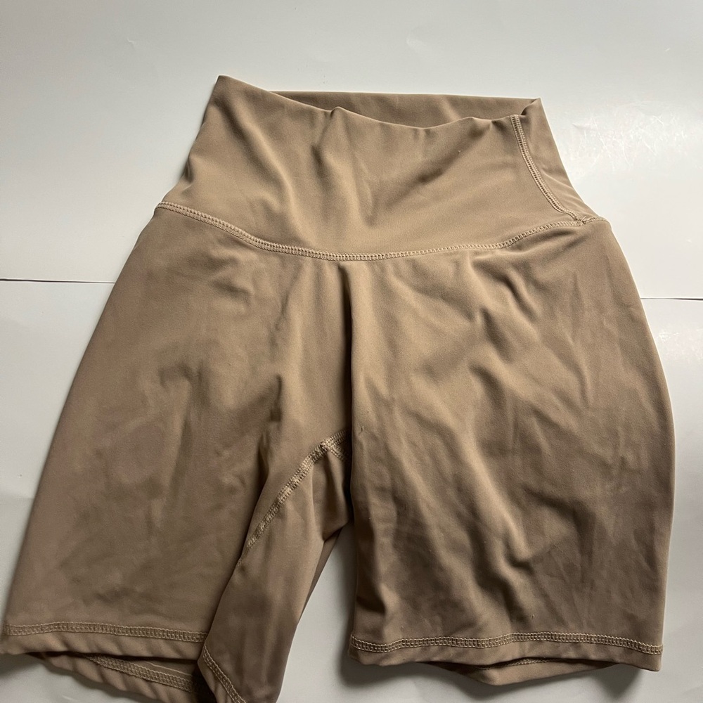NVGTN Shorts Womens S Compression Gym Workout Biker Logo Athletic Brown